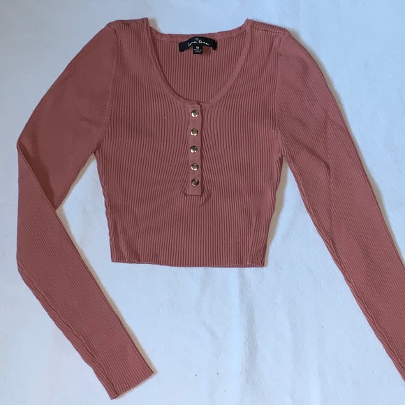 Fashion Nova Tops - SEND OFFERS!! NWOT Pink fashion Nova crop top
